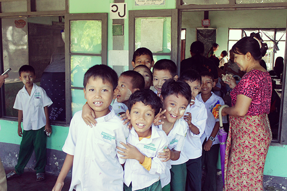 ミャンマー小学校の子どもたち3